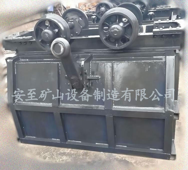 MCC2-6曲軌側卸式礦車